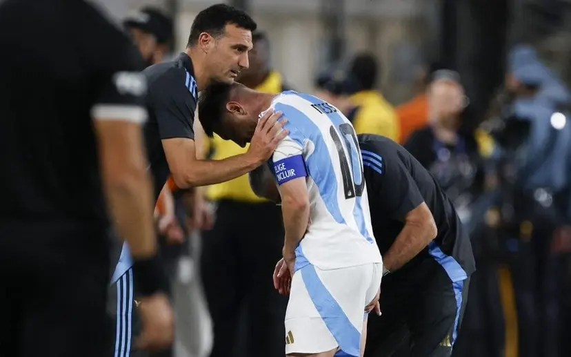 Messi sente coxa e cita febre na Copa América