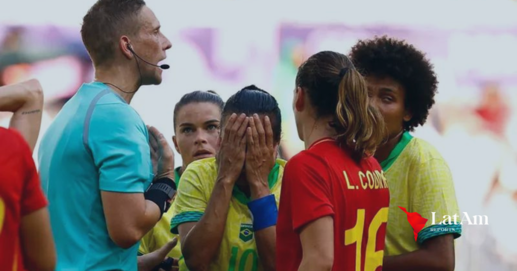 Marta é expulsa e chora em partida contra a espanha