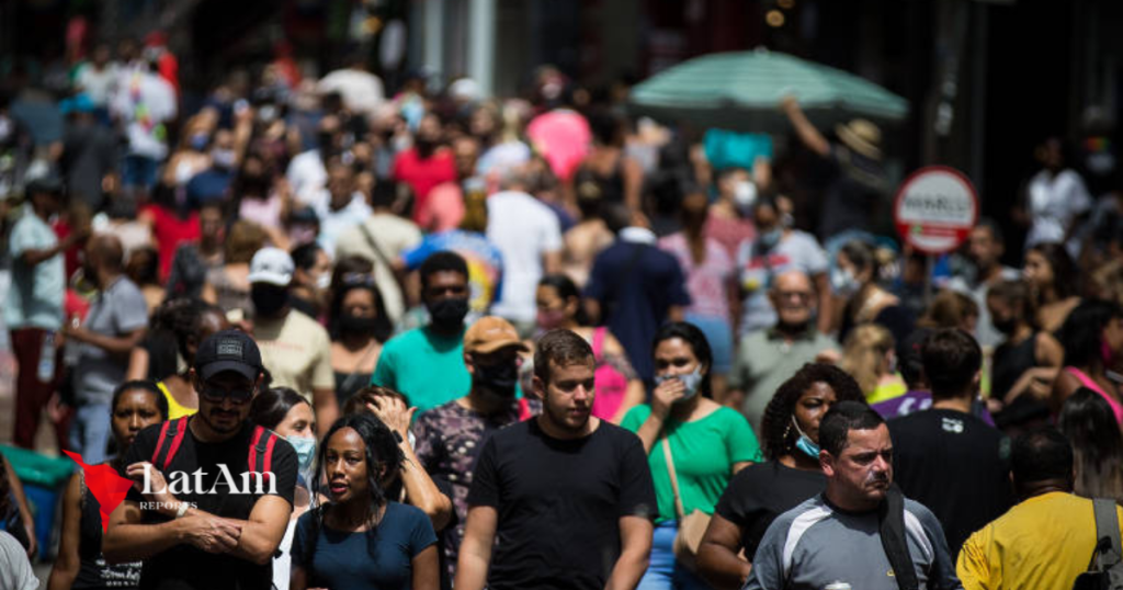 Brasil Deverá Enfrentar Declínio Populacional a Partir de 2042, Revela IBGE