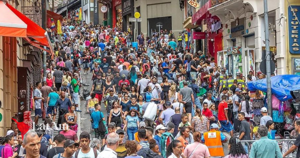 Brasil tem 212,6 milhões de habitantes, segundo projeção do IBGE