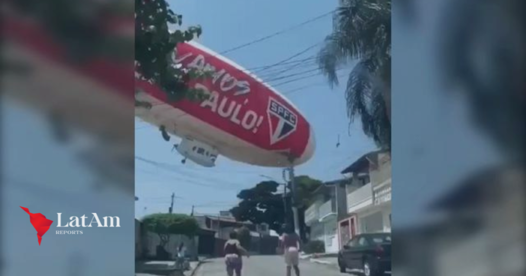 Dirigível promocional do São Paulo FC cai em bairro antes de partida decisiva