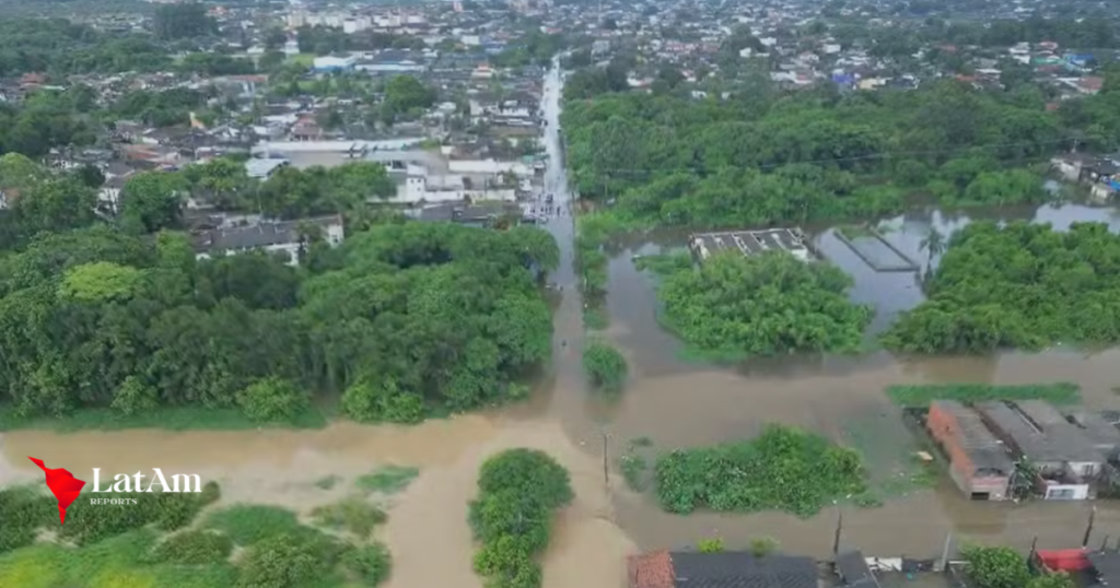 Temporal em Peruíbe, SP, deixa cidade alagada e mais de 200 desabrigados