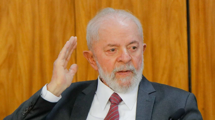 Lula afastará Juscelino Filho caso seja indiciado