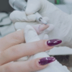 Anvisa proíbe substâncias usadas em esmaltes em gel após alerta de risco de câncer e infertilidade