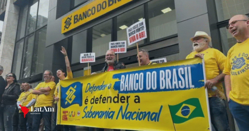 Banco do Brasil vira alvo de boatos em grupos de WhatsApp e caso chega à PF
