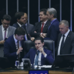 Câmara aprova PEC da Blindagem e reintegra voto secreto para processos contra parlamentares