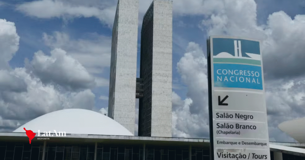 Câmara retoma PEC da Blindagem e pode votar proposta ainda hoje