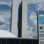 Câmara retoma PEC da Blindagem e pode votar proposta ainda hoje