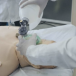 CFM estuda barrar atuação de 13 mil formandos em Medicina com desempenho insuficiente em exame nacional