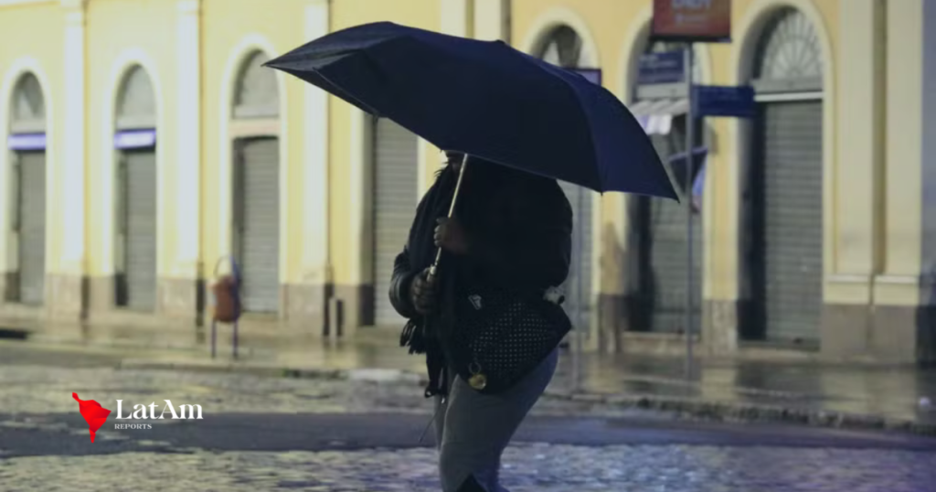 Chuva avança pelo Sul e parte do Sudeste no fim de semana; veja como fica o tempo no Brasil