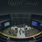 Câmara aprova aumento de deputados e evita corte em bancadas estaduais