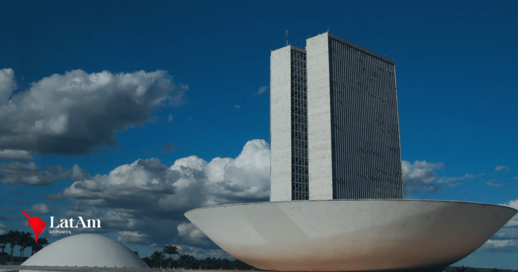 Brasil reduz número de partidos em 30% com fusões, federações e novas regras eleitorais