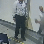 Paciente com colar cervical é agredido por segurança em hospital na Grande São Paulo