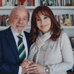 Em Buenos Aires, Lula visita Cristina Kirchner, que cumpre prisão domiciliar