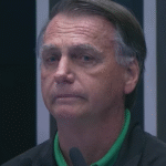 Bolsonaro diz que investigação é política e classifica tornozeleira como “suprema humilhação”