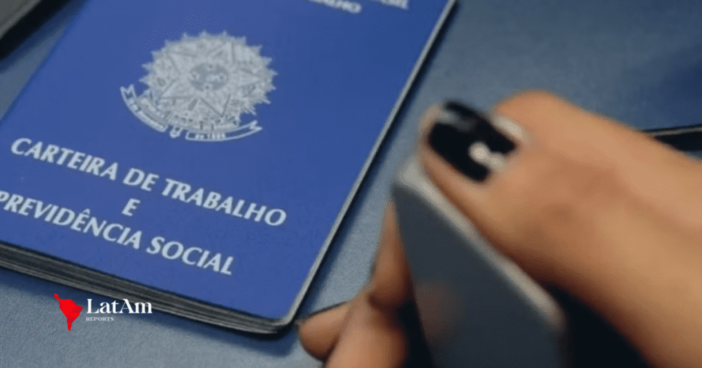 Desemprego cai a 5,4% e país registra menor índice da série histórica