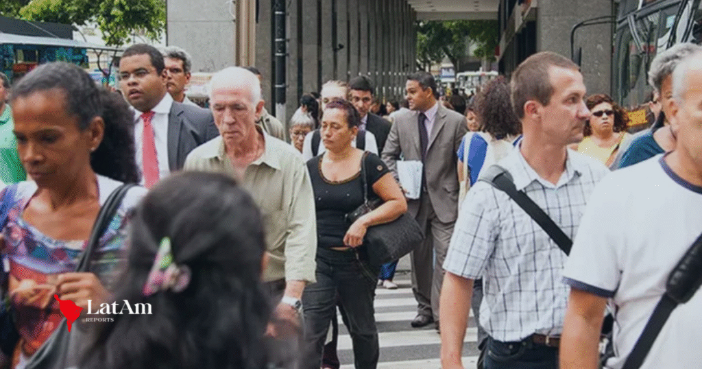 Expectativa de vida do brasileiro sobe para 76,6 anos em 2024, aponta IBGE