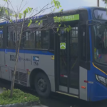 Sequestro de ônibus na Avenida Brasil termina com prisão de criminoso no Centro do Rio