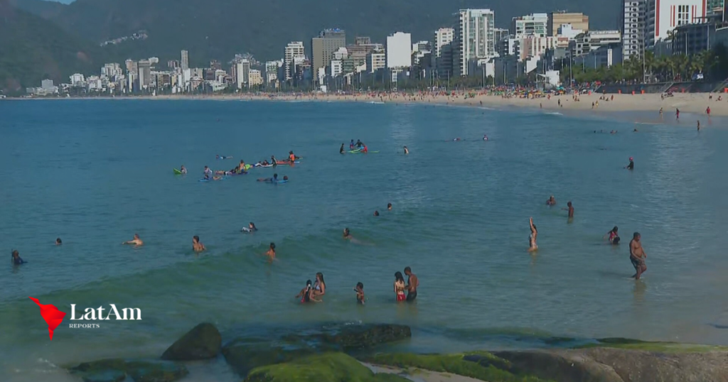 águas cristalinas no rio de janeiro encantam banhistas