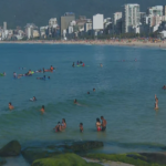 águas cristalinas no rio de janeiro encantam banhistas