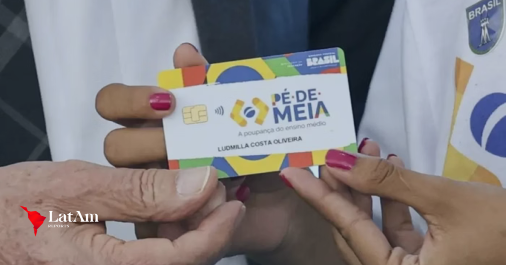 Programa pé-de-meia incentiva estudantes do ensino médio com pagamentos de até R$ 9,2 mil