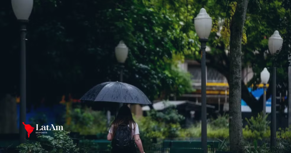 Frente fria avança pelo país e traz risco de temporais em SP, RJ e outras regiões