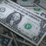 Ibovespa renova máxima histórica, se aproxima dos 179 mil pontos e acumula alta superior a 8% na semana