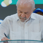 Lula sanciona reajuste para servidores do Judiciário em 2026 e barra aumentos futuros