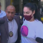 Monique Medeiros, mãe de Henry Borel, se entrega à polícia após ordem de Gilmar Mendes