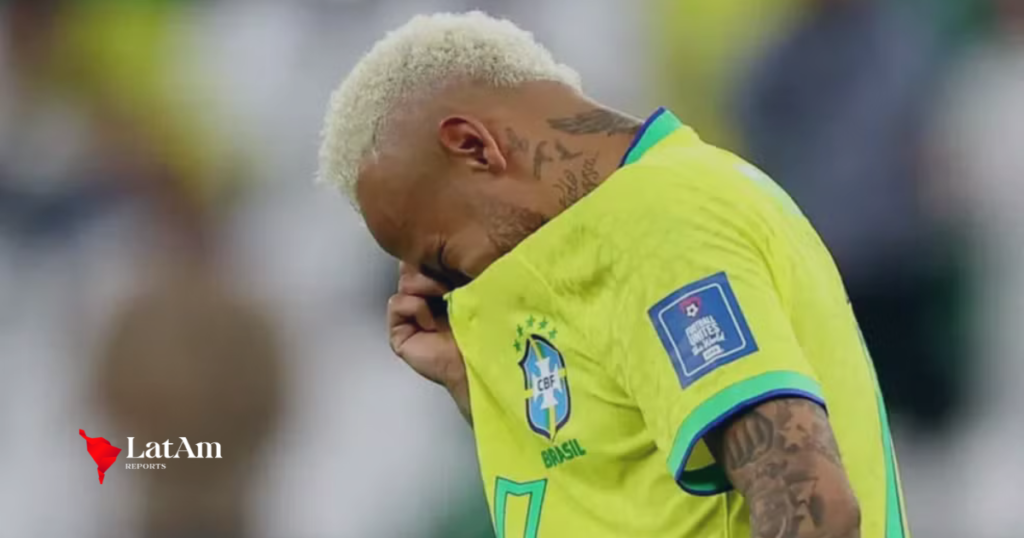Neymar tem edema na panturrilha e deve ficar fora dos gramados até a estreia na Copa
