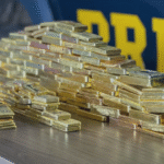 Empresário é preso com 103 kg de ouro escondidos em Hilux em Roraima