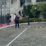 Polícia do AM mira suposto “núcleo político” do Comando Vermelho e cumpre 23 mandados de prisão