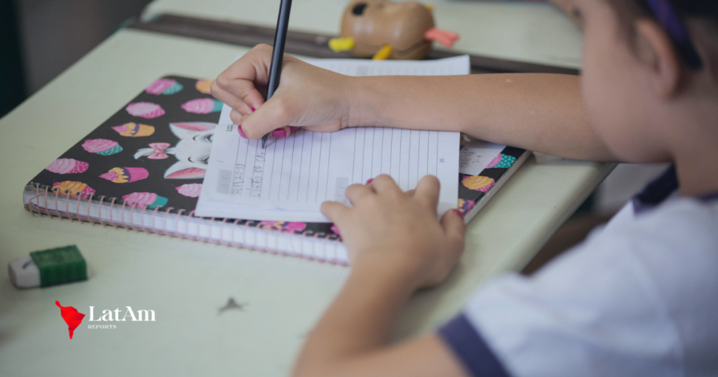 Pré-escola obrigatória há mais de uma década ainda não chega a 329 mil crianças no Brasil