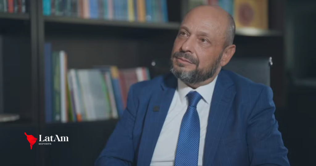 Presidente do INSS é demitido e diz que foi surpreendido pela decisão