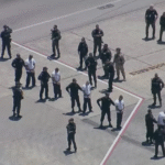 Sete líderes do Comando Vermelho são levados para presídios federais após ofensiva no Rio