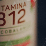 Suplementação sem necessidade: corretora passa por 4 cirurgias após excesso de vitamina D e B12