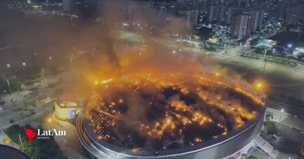 Incêndio destrói metade da cobertura do Velódromo do Parque Olímpico do Rio