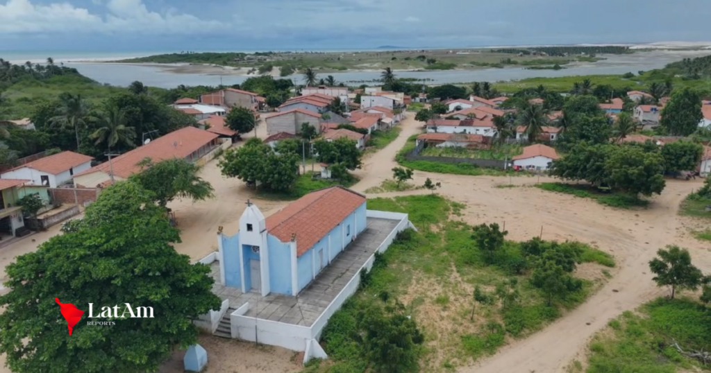 Vila soterrada por dunas no Ceará tinha igreja, escola e festejos