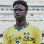Linguistas explicam por que Vini Jr. parece nunca terminar as frases nas entrevistas