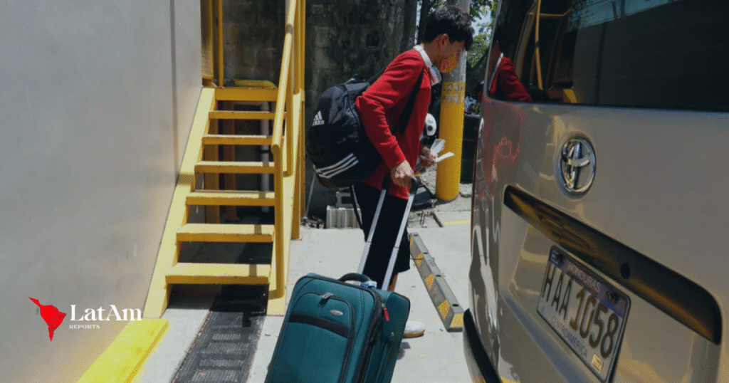 EE.UU. realiza primer vuelo de deportación voluntaria con 68 migrantes hacia Honduras y Colombia