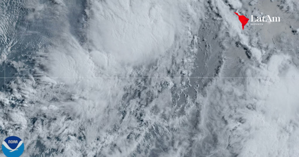 Se forma la tormenta tropical Alvin en el Pacífico, primera de la temporada de huracanes 2025