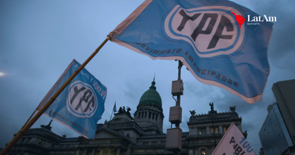 Golpe a Milei: justicia de EE.UU. ordena a Argentina entregar su participación mayoritaria en YPF
