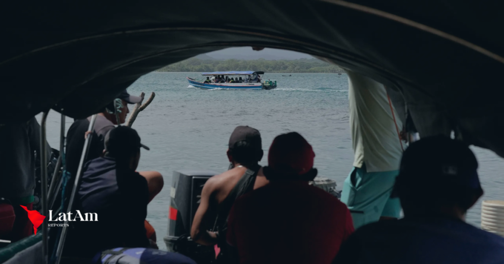 Niño de 8 años muere tras el naufragio de un bote con migrantes en retorno frente a la costa de Panamá